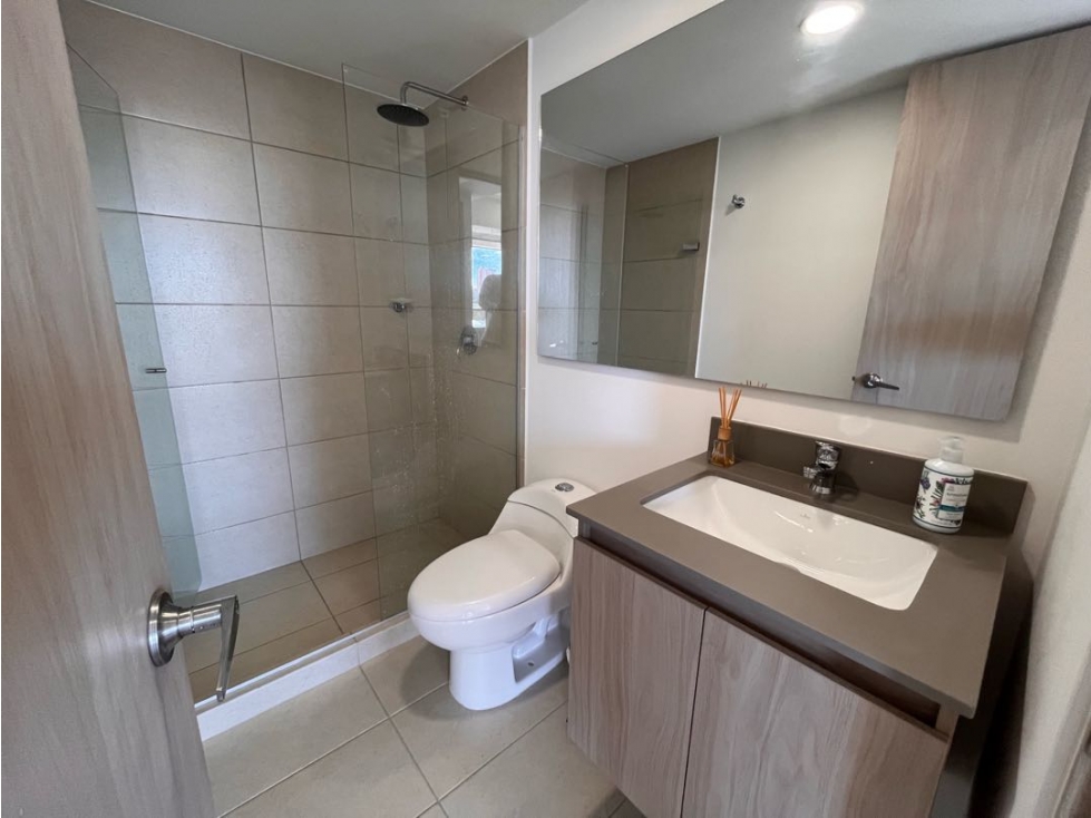APARTAMENTO EN VENTA EN RIONEGRO SECTOR SAN NICOLAS PARA ESTRENAR — foto 3