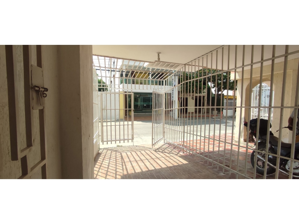 Apartamento en venta en Rodadero Santa Marta Magd. — foto 2