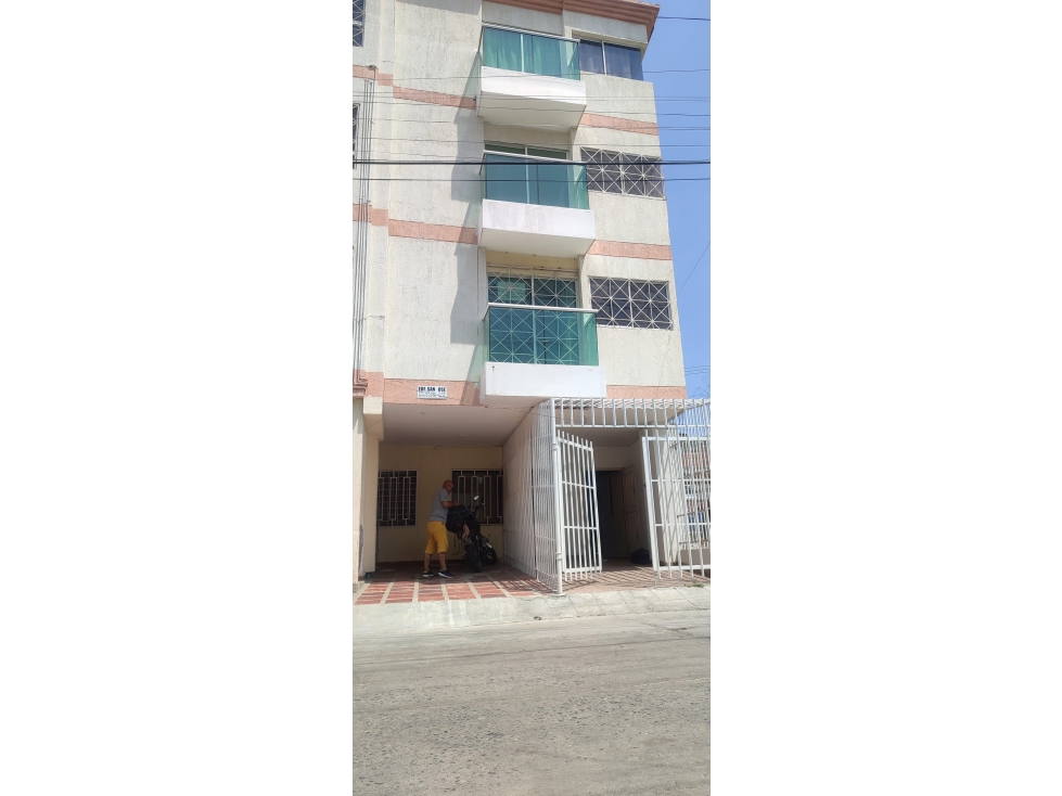 Apartamento en venta en Rodadero Santa Marta Magd. — foto 3
