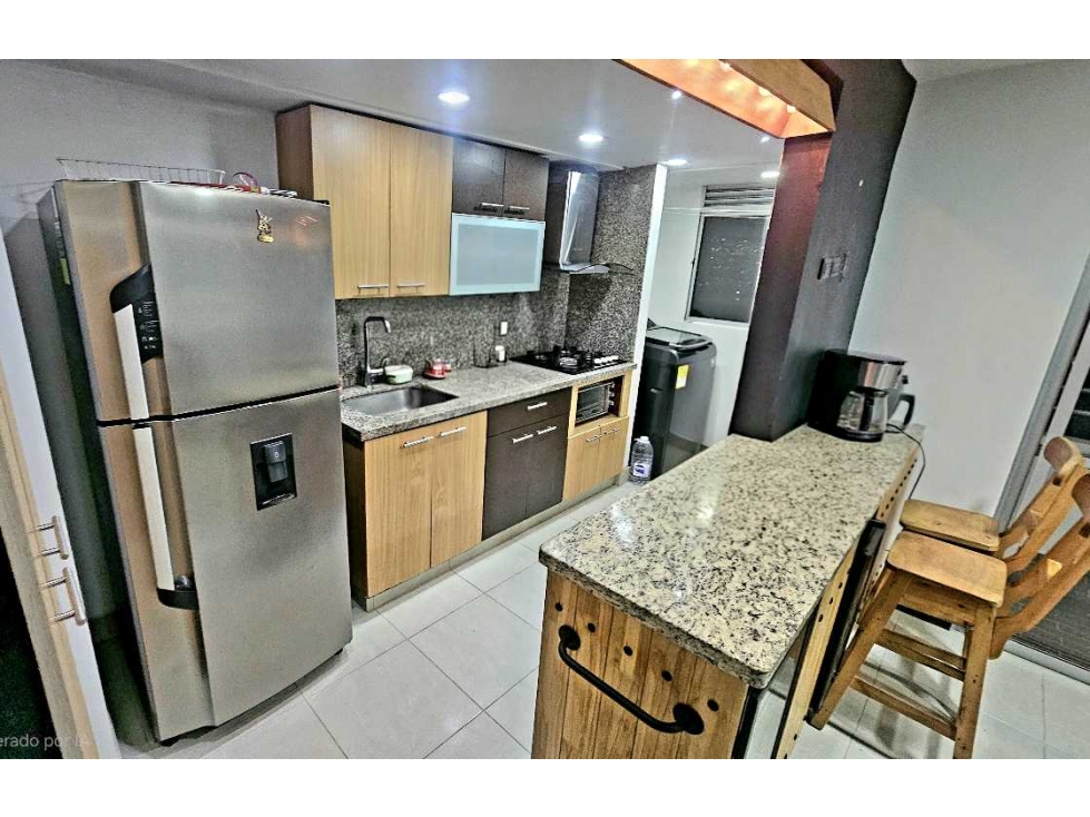 Apartamento en sabaneta el carmelo cerca al parque y av poblado — foto 2