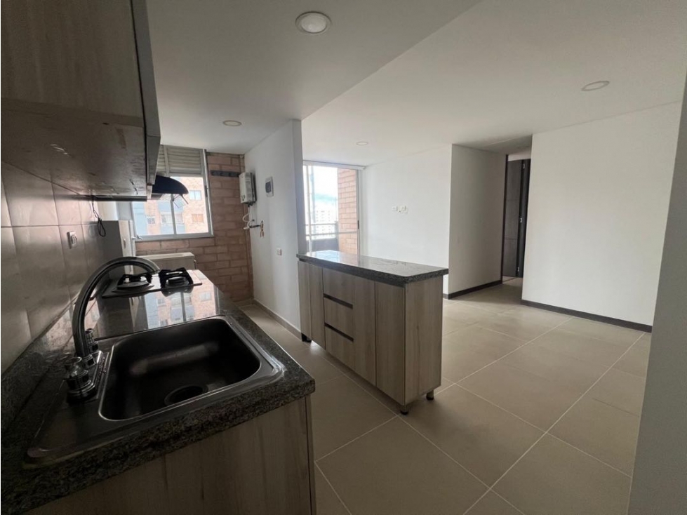 APARTAMENTO EN VENTA EN SABANETA SECTOR AVES MARÍA (PARTE BAJA) — foto 3