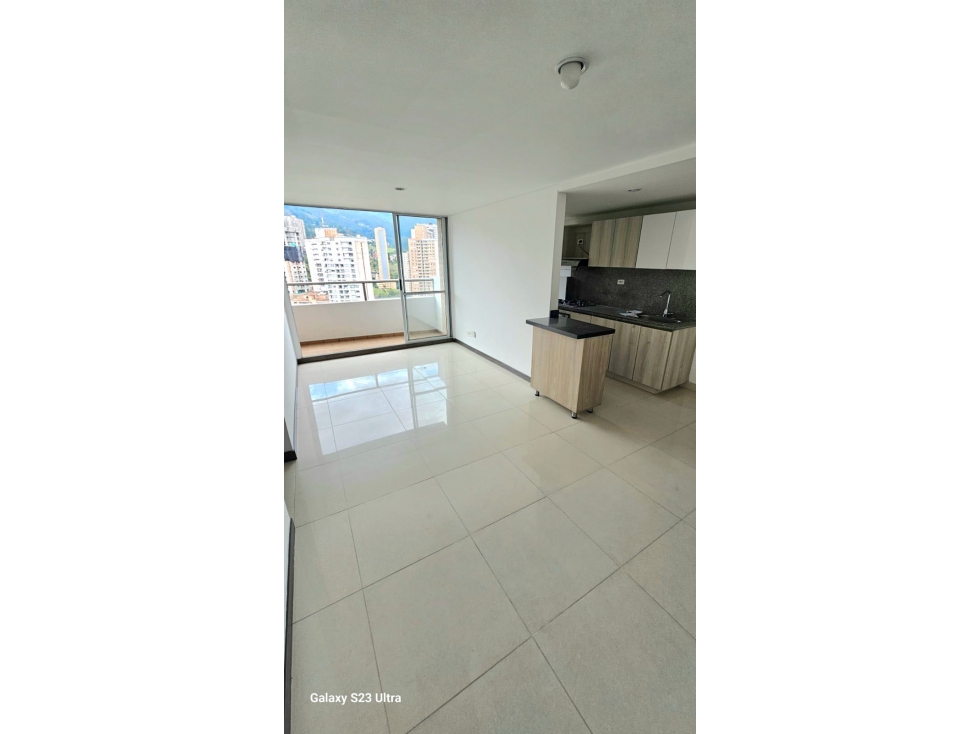 APARTAMENTO EN VENTA EN SABANETA SECTOR AVES MARÍA (PARTE BAJA)