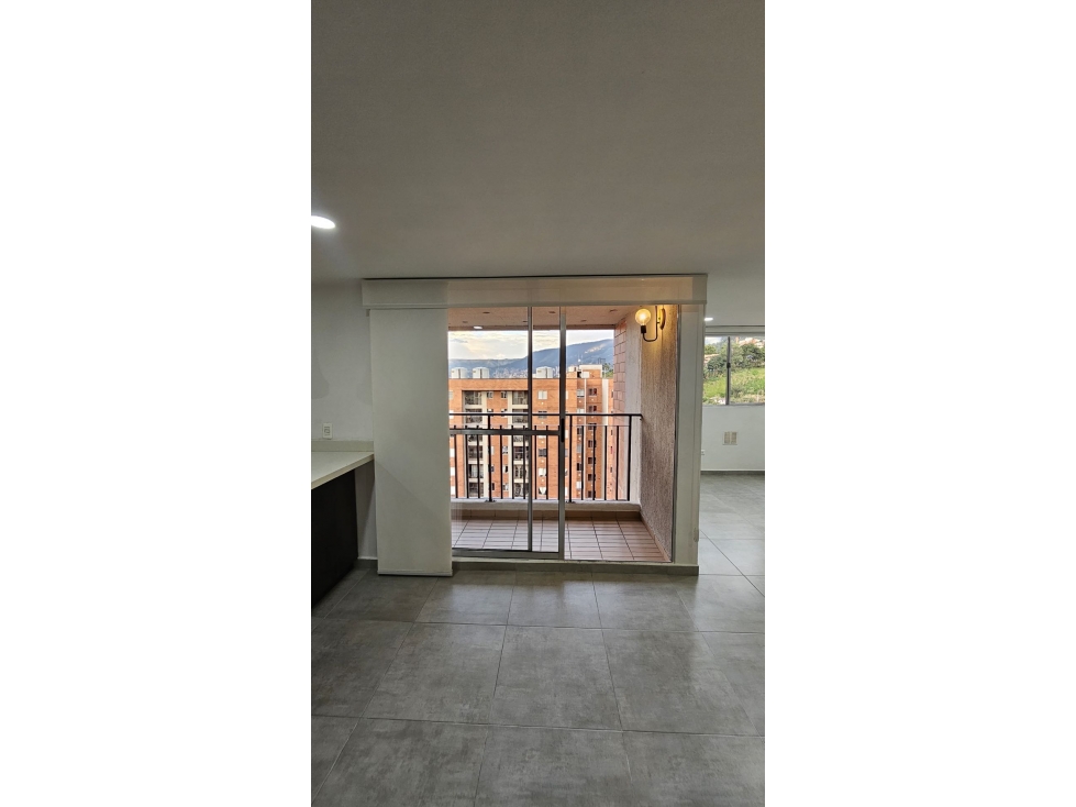 Apartamento en venta en Sabaneta Las Lomitas - 5
