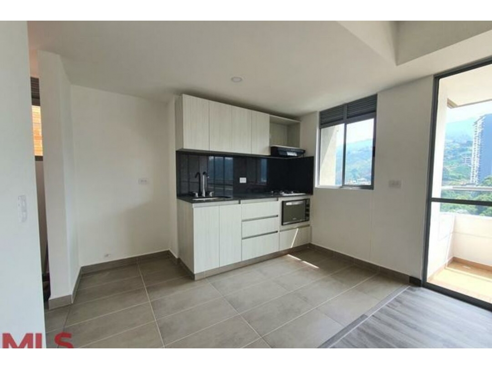 Apartamento en venta en V. Las Lomitas, Sabaneta — foto 3