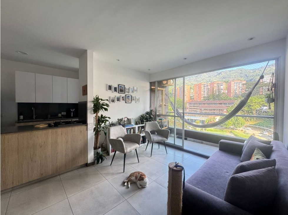 Apartamento en venta Envigado sector Cumbres iluminados espacios