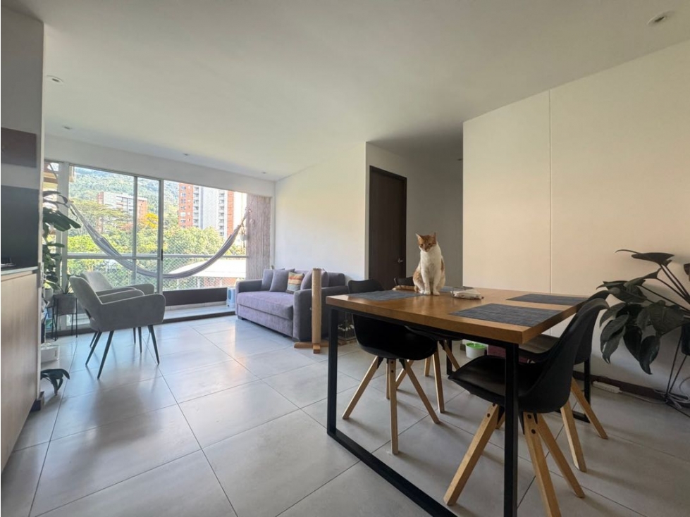 Apartamento en venta Envigado sector Cumbres iluminados espacios — foto 3