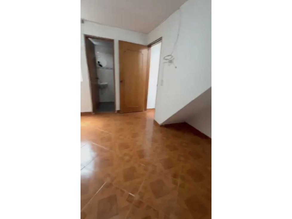 APARTAMENTO EN VENTA ENVIGADO EN EDIFICIO PH CON GARAJE