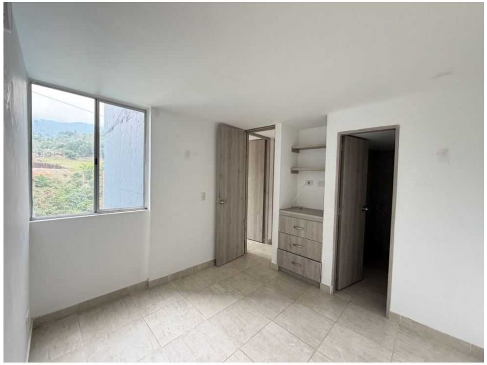APARTAMENTO EN VENTA ENVIGADO LA MINA UNIDAD CERRADA PARQUEADERO PRIVA