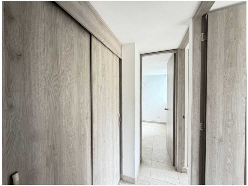 APARTAMENTO EN VENTA ENVIGADO LA MINA UNIDAD CERRADA PARQUEADERO PRIVA — foto 2