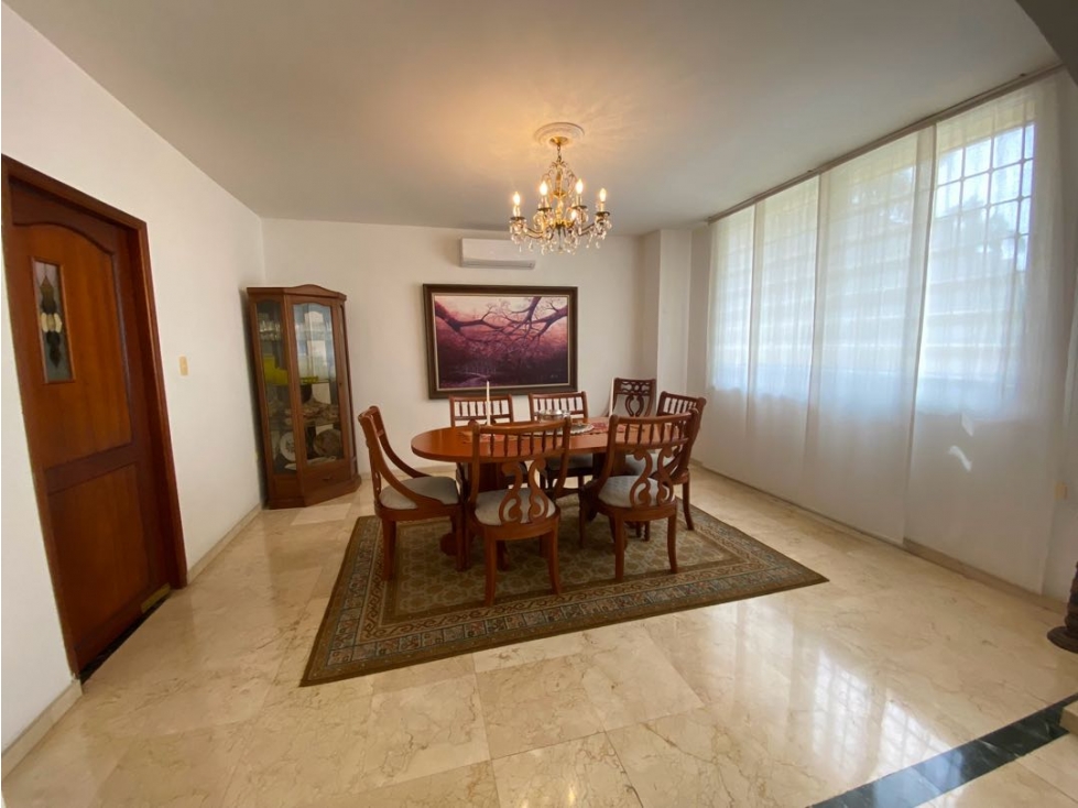 Apartamento en venta. Exclusivo sector El Golf -Parque Rosado — foto 2
