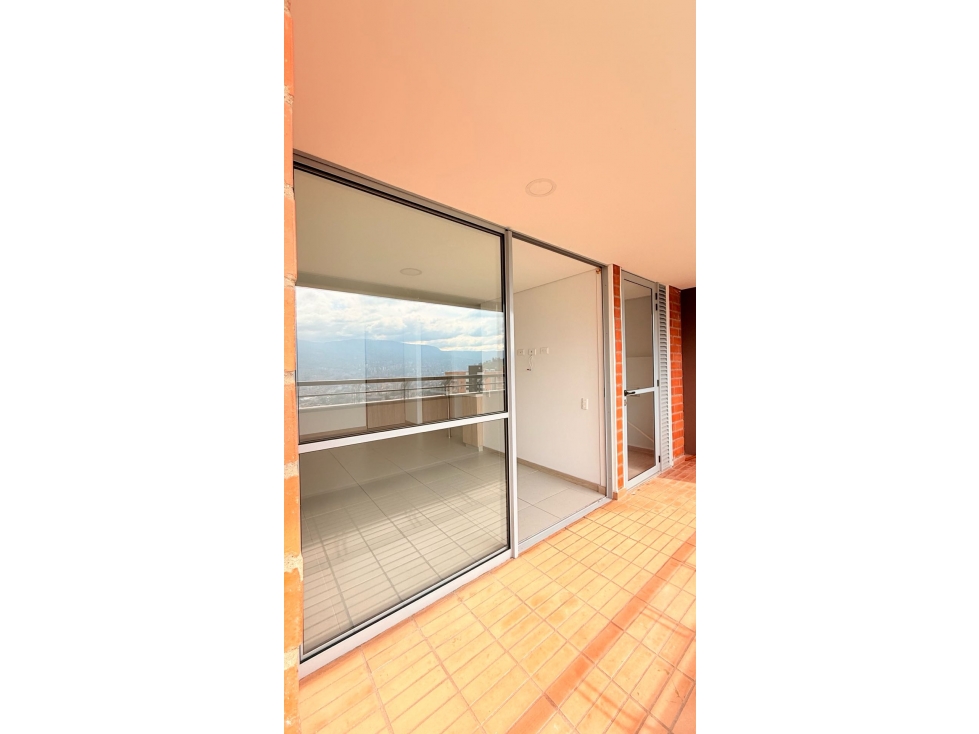 Apartamento en Venta ,Frente al colegio Alemán Unidad Bahía Grande — foto 2