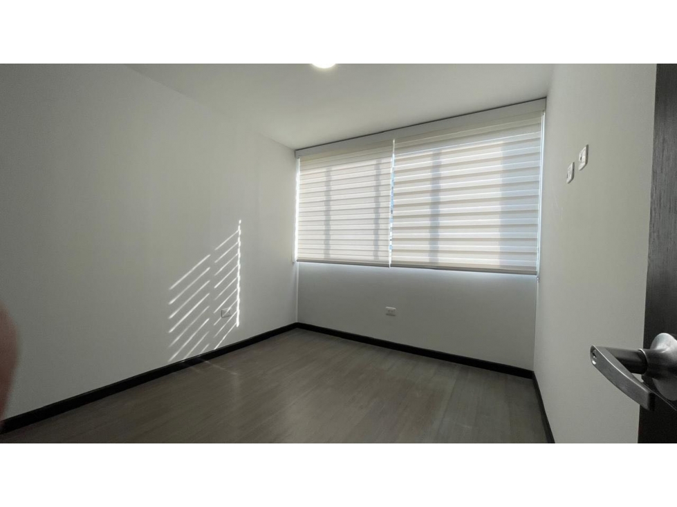APARTAMENTO EN VENTA HISPANIA LAGOS DEL CACIQUE — foto 5