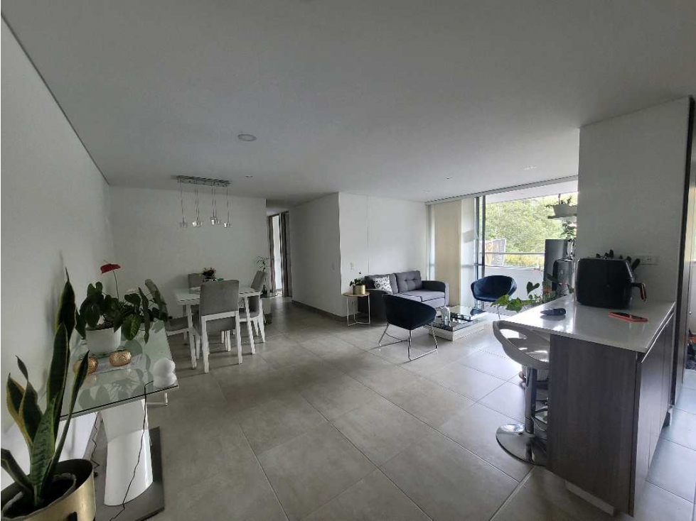 Apartamento moderno en venta Envigado sector la Abadía con vista