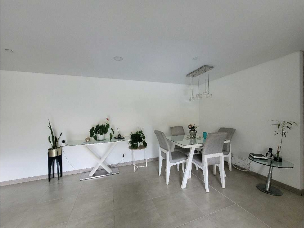 Apartamento moderno en venta Envigado sector la Abadía con vista — foto 4