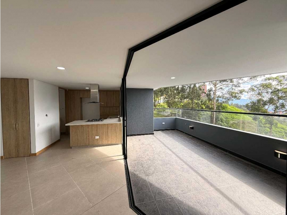 Apartamento En Venta, Las Palmas - Medellín — foto 2