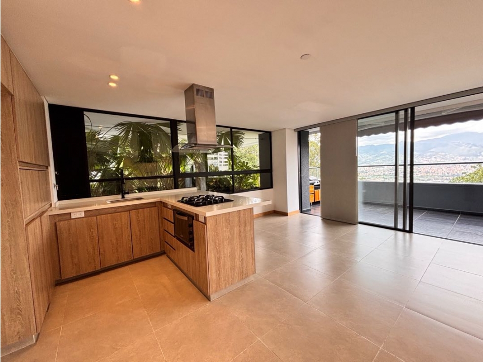 Apartamento con terraza privada | Poblado - Las Palmas | 115 m²