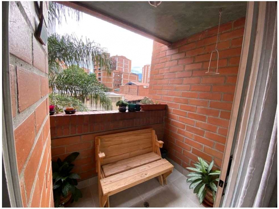 Apartamento en venta Laureles 2 parqueaderos — foto 2