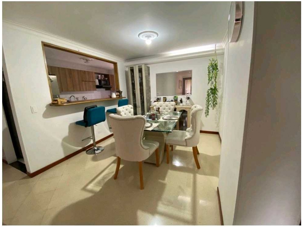Apartamento en venta Laureles 2 parqueaderos — foto 3