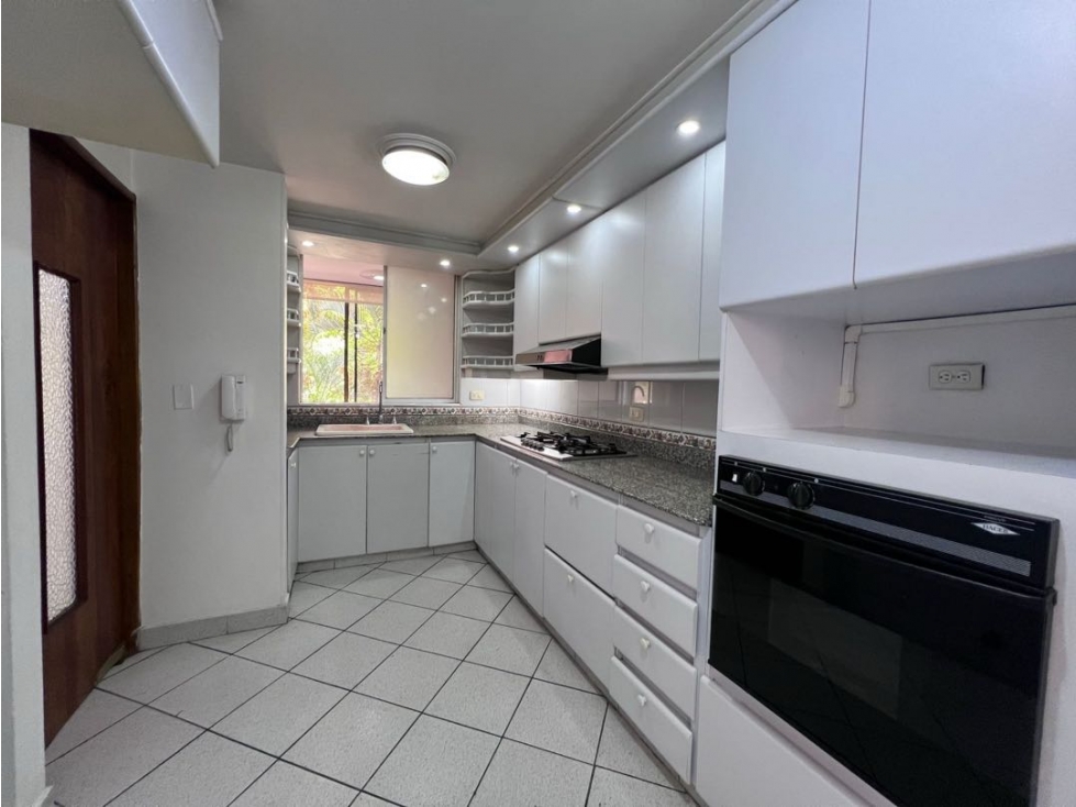 Apartamento en Venta en Laureles