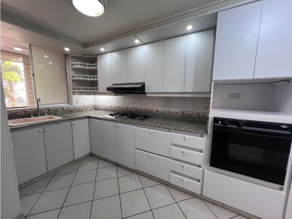 Apartamento en Venta en Laureles — foto 2