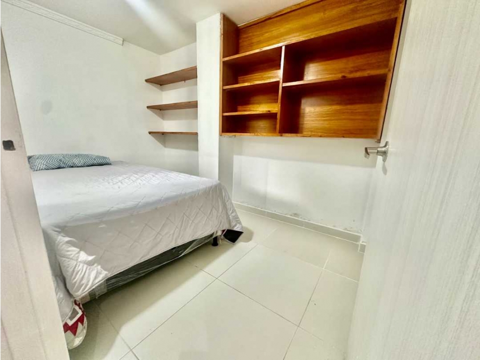 APARTAMENTO EN VENTA LAURELES ALMERIA — foto 2