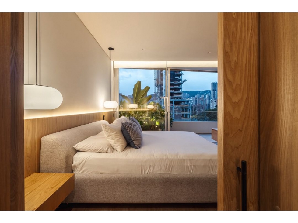 Apartamento en Venta · Loma de los Parra · El Poblado · Reformado — foto 4