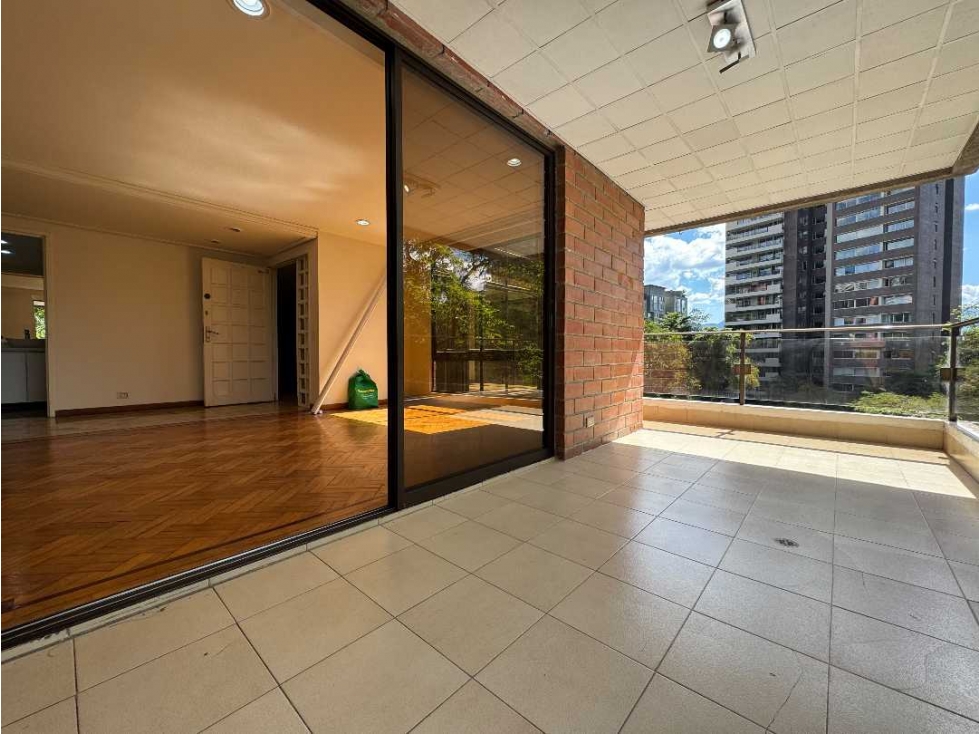APARTAMENTO EN VENTA EL POBLADO MILLA DE ORO — foto 3