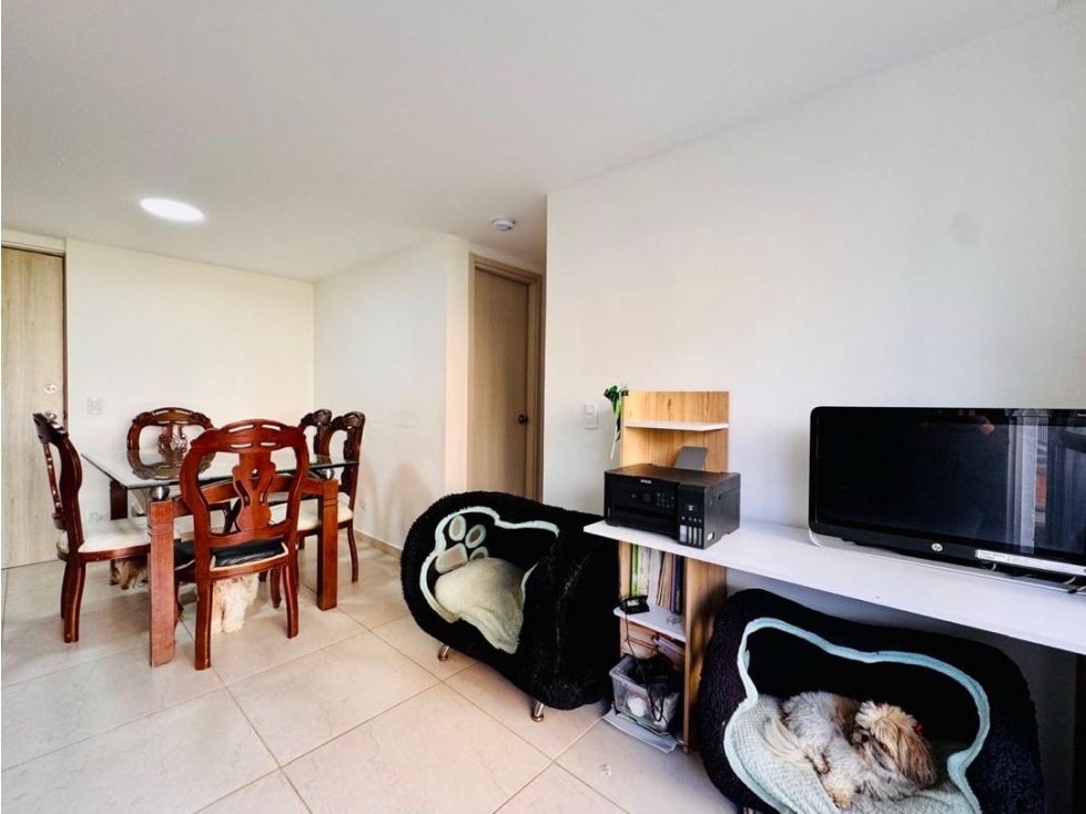Apartamento en venta loma de san José vista exterior hermosa piso alto — foto 3