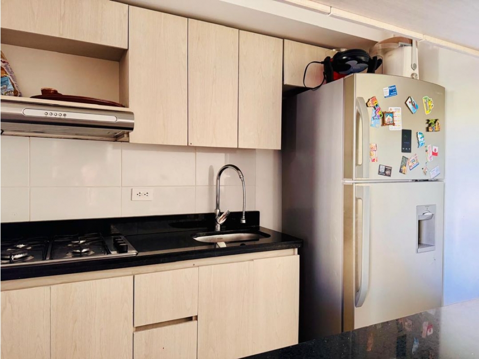 Apartamento en venta loma de san José vista exterior hermosa piso alto — foto 4