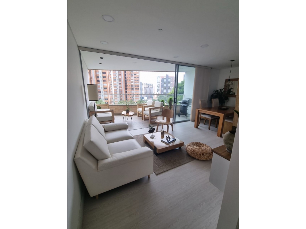Apartamento en venta en Envigado Loma del Chocho