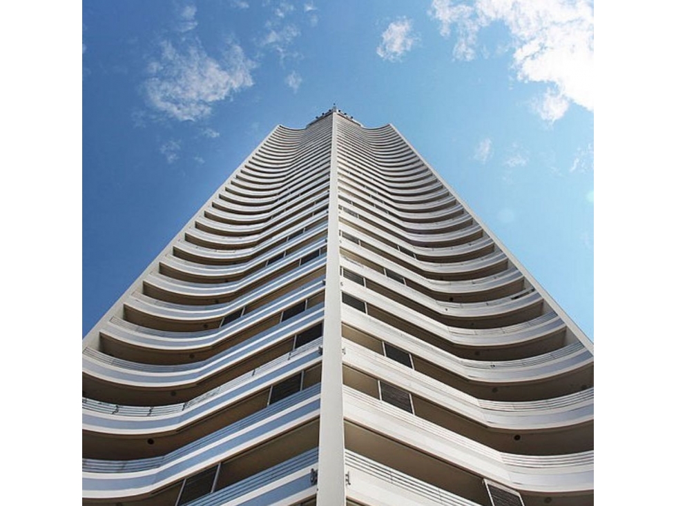 APARTAMENTO EN VENTA MAJESTIC PISO ALTO