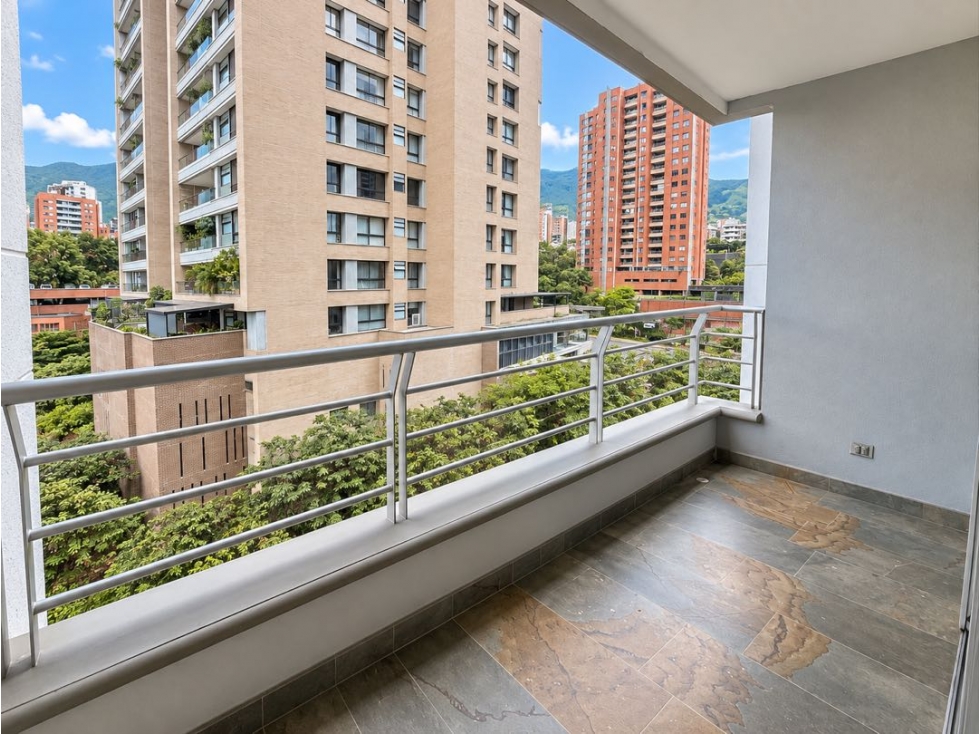 APARTAMENTO EN VENTA MEDELLIN POBLADO SECTOR SANTA MARÍA DELOS ANGELES — foto 2