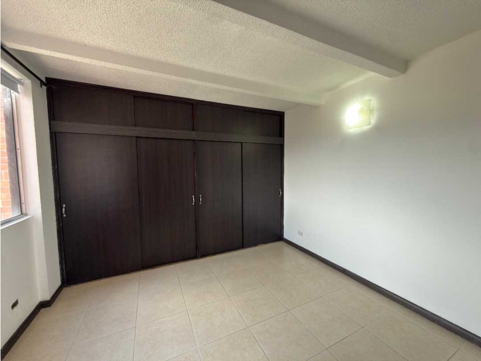 Apartamento en alquiler en calasanz — foto 2