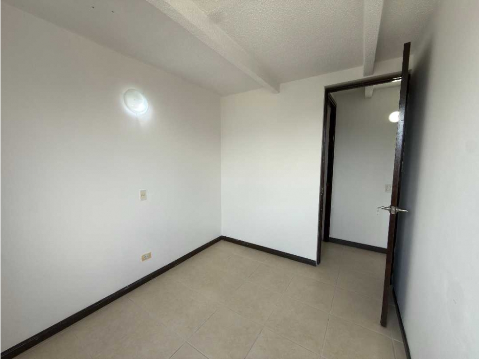 Apartamento en alquiler en calasanz — foto 6