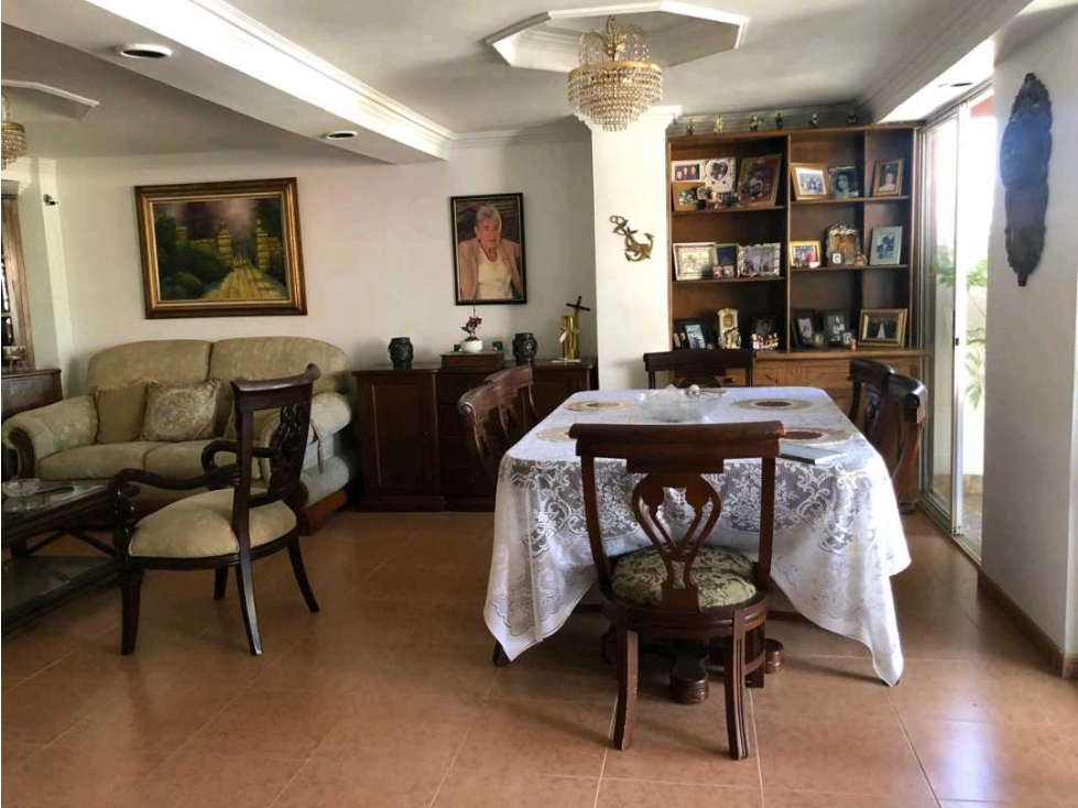 APARTAMENTO EN VENTA MEDELLÍN LAURELES PARA REFORMAR — foto 5