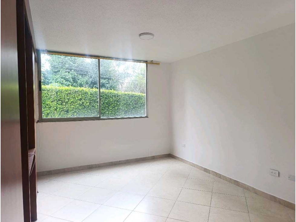 Apartamento en venta Medellín Loma de Los Bernal — foto 6