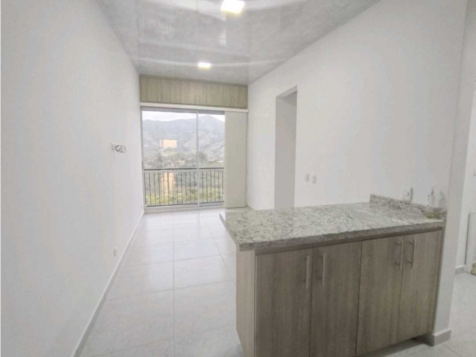 Apartamento en Alquiler Conjunto Monteazul