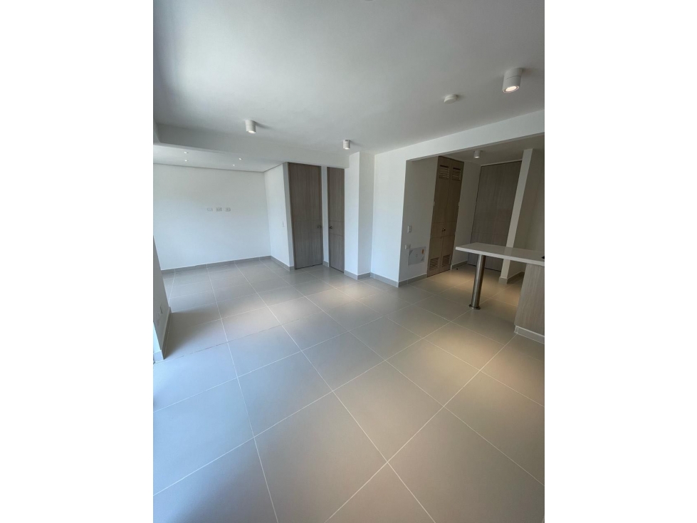 Apartamento en venta o arriendo en Lago Alto — foto 2