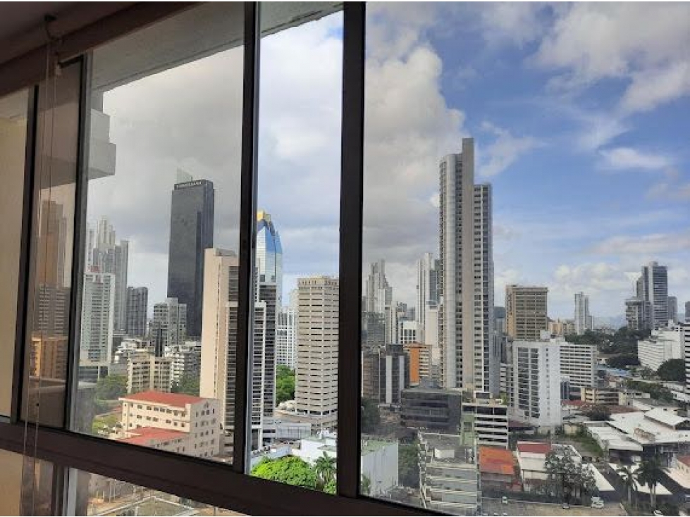 Apartamento en Venta Obarrio 136m² 3 Recámaras 2 Parking $250,000 — foto 2