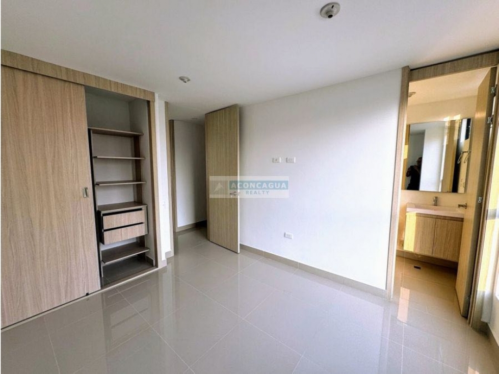 Apartamento en venta para estrenar en Riomar
