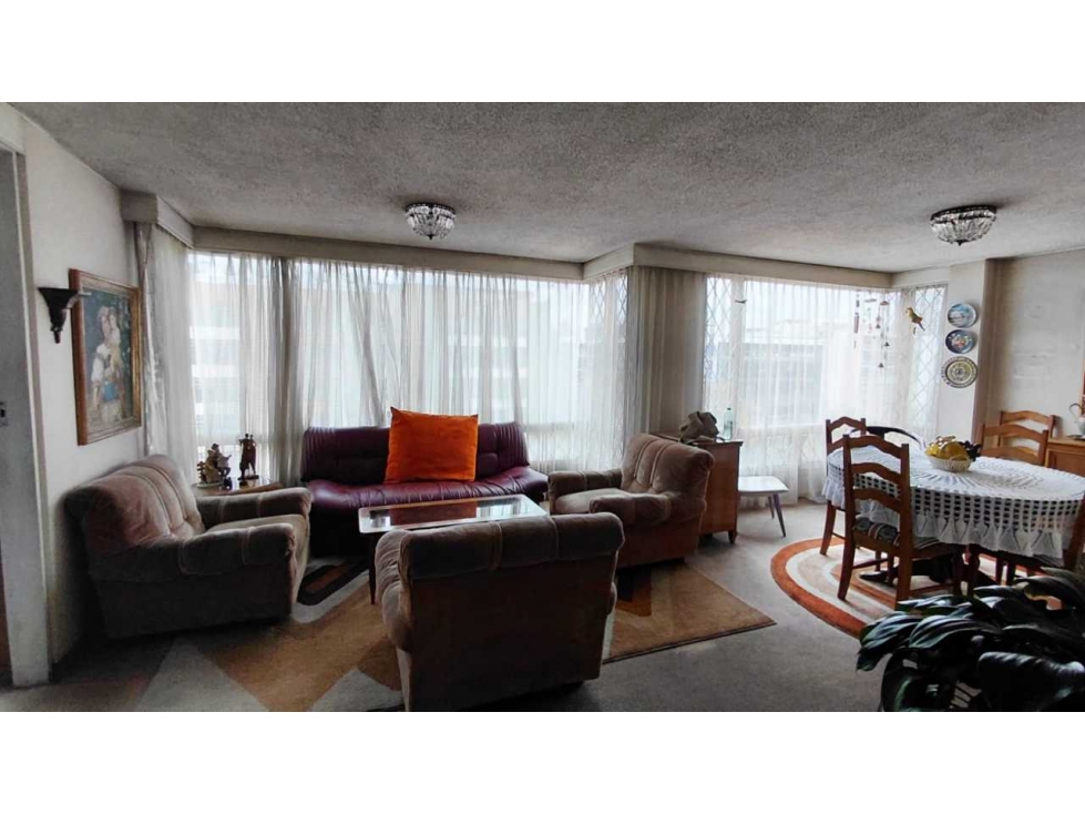 APARTAMENTO EN VENTA PARA REMODELAR EN CHICO — foto 3