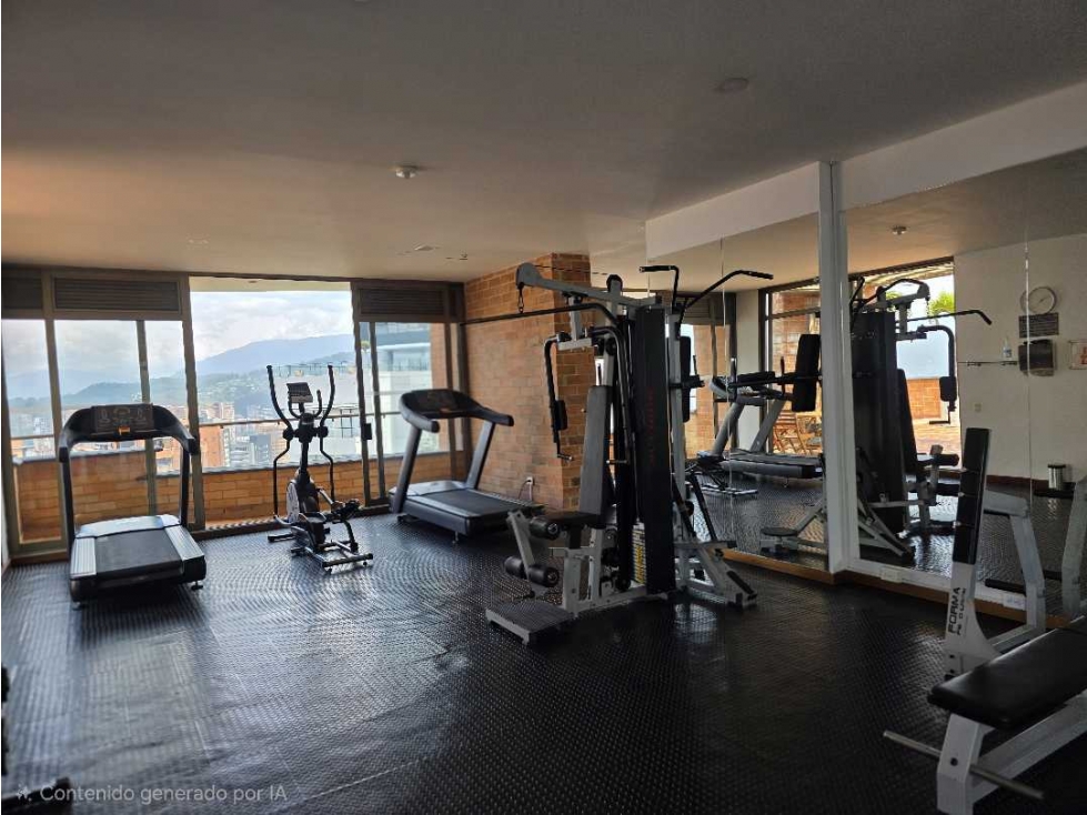 Apartamento en venta para remodelar, excelente ubicación, El Poblado. — foto 3