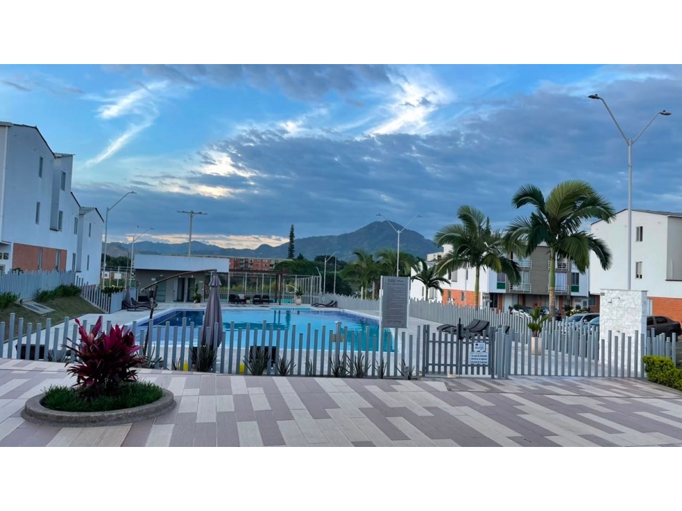 APARTAMENTO EN VENTA PISO 1 CONDINA PARQUEADERO PROPIO
