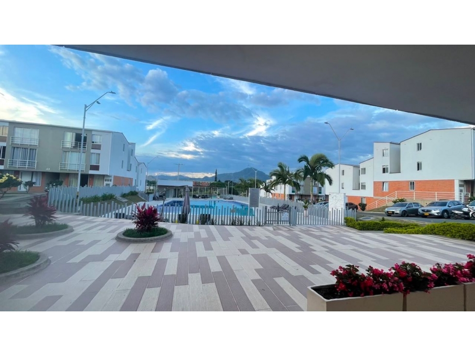 APARTAMENTO EN VENTA PISO 1 CONDINA PARQUEADERO PROPIO — foto 2