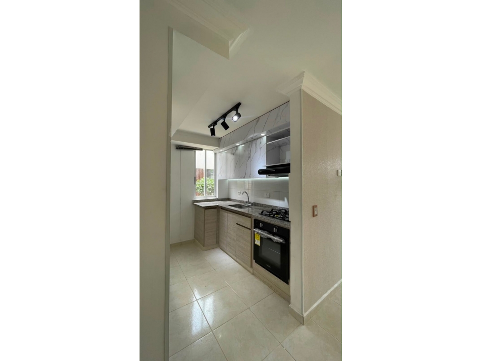 APARTAMENTO EN VENTA PISO 1 CONDINA PARQUEADERO PROPIO — foto 4