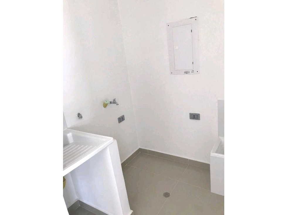 Apartamento en Venta Piso Alto cerca al Cc Alamedas del Sinu — foto 5
