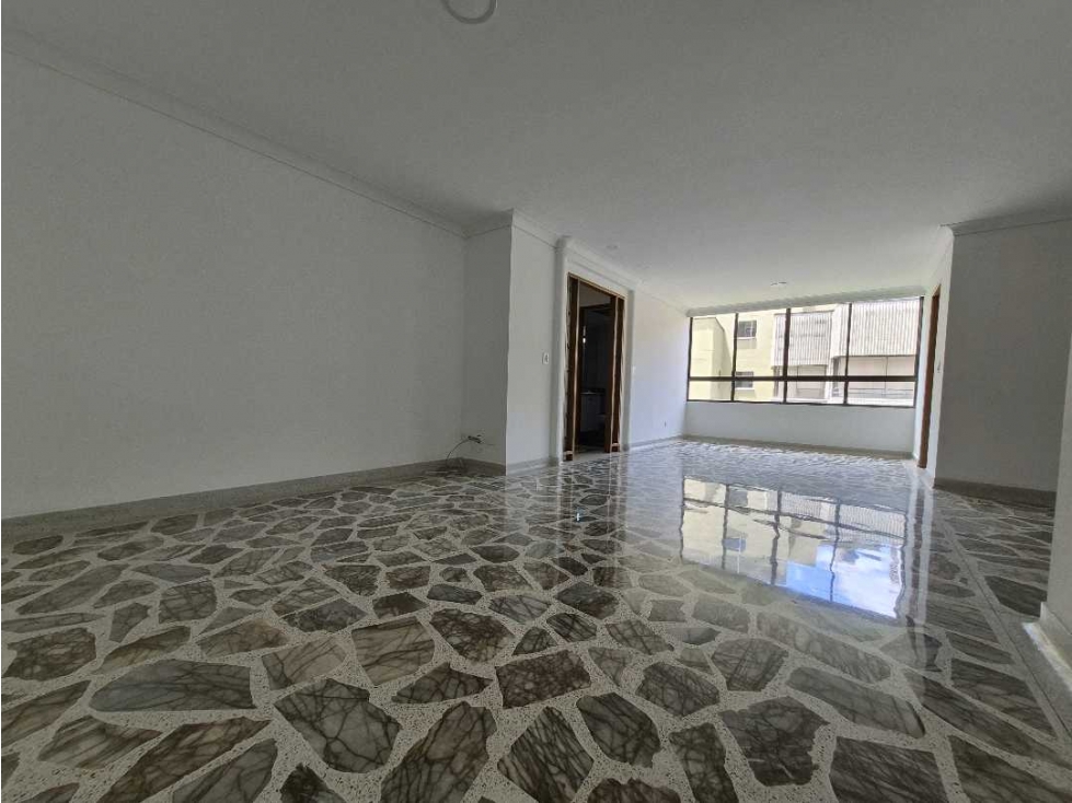 APARTAMENTO EN VENTA , POBLADO, LA TOJA