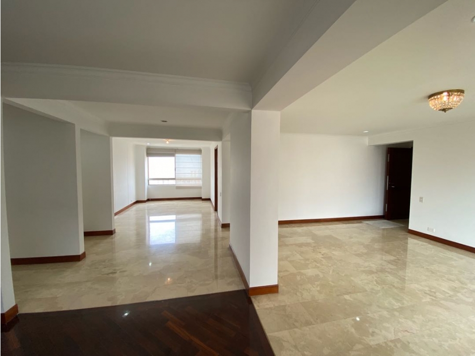 APARTAMENTO EN VENTA, POBLADO LAS SANTAS 192m2