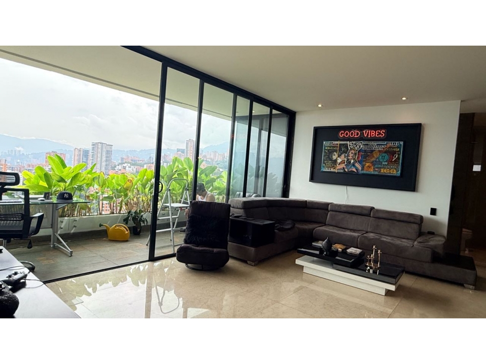 Apartamento en venta poblado san lucas estupenda vista — foto 3