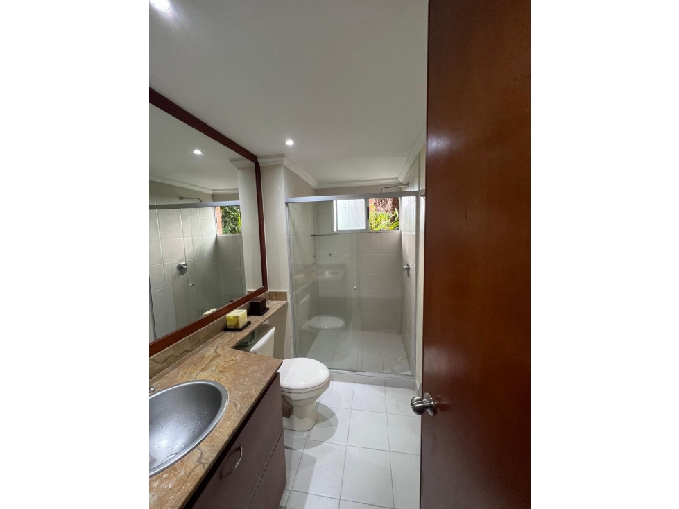 Apartamento en Arriendo en Medellín Poblado Tesoro — foto 3